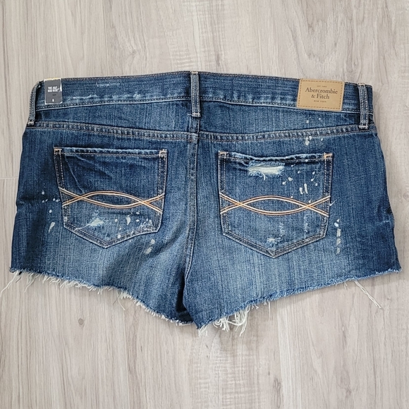 NWT Abercrombie & Fitch Jean Shorts - Picture 2 of 4